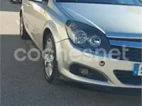 Usado Opel Astra GTC Sport 100 CV (73 kW) 2006 Gris / plata Berlina