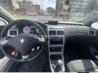 Usado Peugeot 307 CC 138 CV (101 kW) 2005 Rojo Descapotable