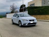 Usado Seat Leon Style 105 CV (77 kW) 2014 Blanco Familiar