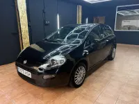 Käytetty Fiat Punto Easy 75 HP (55 kW) 2013 Musta Viistoperä