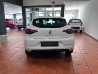 Usado Renault Clio Evolution 91 CV (66 kW) 2023 Blanco Utilitario