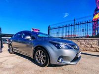Usado Toyota Avensis Advance 124 CV (91 kW) 2012 Gris / plata Familiar