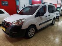 Usado Peugeot Partner Tepee Active 110 CV (80 kW) 2018 Rojo Monovolumen