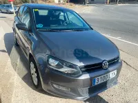 Usado VW Polo Advance 90 CV (66 kW) 2012 Gris / plata Utilitario