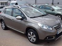 Usado Peugeot 2008 Allure 99 CV (72 kW) 2016 Gris SUV