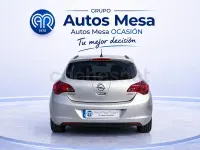 Usado Opel Astra Selective 125 CV (91 kW) 2011 Gris / plata Berlina