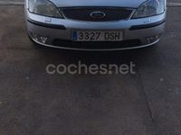 Usado Ford Mondeo Ambiente 115 CV (84 kW) 2005 Gris / plata Berlina