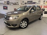 Usado Dacia Sandero Lauréate 90 CV (66 kW) 2015 Gris / plata Berlina