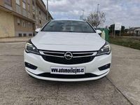 Usado Opel Astra Selective 110 CV (80 kW) 2019 Blanco Familiar