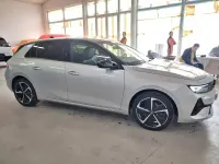 Usado Opel Astra 130 CV (95 kW) 2024 Gris Utilitario