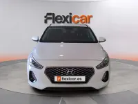 Usado Hyundai i30 120 HP (88 kW) 2018 Branco Sedan