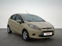 Usado Ford Fiesta Ambiente 68 CV (50 kW) 2006 Beige Utilitario