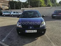 Usado Renault Clio II Expression 60 CV (44 kW) 2003 Azul Berlina