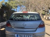 Usado Opel Astra Cosmo 100 HP (73 kW) 2007 Cinzento Sedan