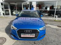 Usado Audi A3 116 HP (85 kW) 2018 Azul Sedan