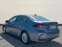 Usado Toyota Corolla Active 122 CV (89 kW) 2022 Gris Berlina