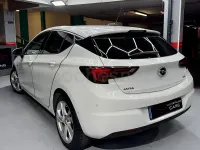 Usado Opel Astra Dynamic 110 CV (80 kW) 2016 Blanco Berlina