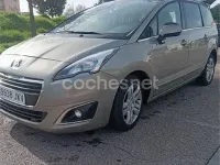 Usado Peugeot 5008 Allure 120 CV (88 kW) 2015 Beige Monovolumen