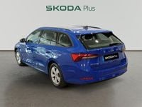 Usado Skoda Octavia Active 116 CV (85 kW) 2021 Azul Familiar