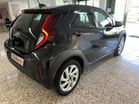 Usado Toyota Aygo Play 72 CV (52 kW) 2022 Negro Utilitario