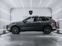 Usado Porsche Cayenne Diesel 262 CV (192 kW) 2016 Gris / plata SUV