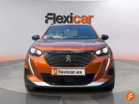 Usado Peugeot 2008 Allure 130 CV (95 kW) 2023 Naranja SUV