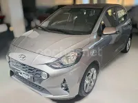 Usado Hyundai i10 67 CV (49 kW) 2022 Beige Utilitario