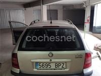 Usado Skoda Octavia Elegance 110 CV (80 kW) 2001 Gris / plata Familiar