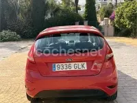 Usado Ford Fiesta Trend 82 HP (60 kW) 2009 Vermelho Sedan