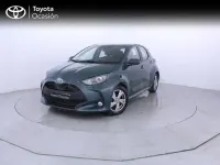 Usado Toyota Yaris Hybrid Active 116 CV (85 kW) 2025 Verde Berlina