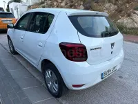 Usado Dacia Sandero Comfort 95 CV (69 kW) 2020 Blanco Berlina