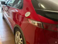 Usado Honda Civic Executive 140 CV (102 kW) 2010 Rojo Berlina