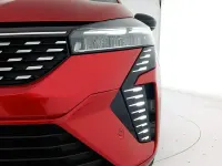 Używany Renault Clio V Techno 91 KM (66 kW) 2024 Czerwony Sedan/Limuzyna
