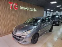 Usado Peugeot 206 75 CV (55 kW) 2010 Gris / plata Berlina