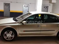 Usado Renault Laguna II Privilege 137 CV (100 kW) 2004 Beige Berlina