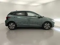 Usado Hyundai i20 100 CV (73 kW) 2025 Blanco Utilitario