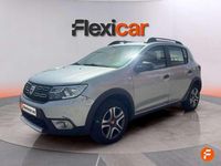 Usado Dacia Sandero Comfort 95 CV (69 kW) 2019 Gris Utilitario