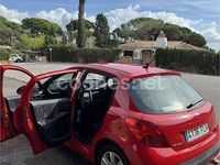Usado Peugeot 207 90 CV (66 kW) 2007 Rojo Berlina