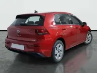 Używany VW Golf VIII 150 KM (110 kW) 2024 Czerwony Sedan/Limuzyna