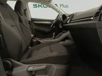 Usado Skoda Karoq Selection 150 CV (110 kW) 2025 Blanco SUV