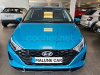 Usado Hyundai i20 100 CV (73 kW) 2023 Azul Berlina