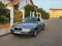 Usado Skoda Octavia Tour 90 CV (66 kW) 2005 Azul Berlina