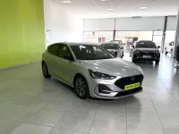 Usado Ford Focus ST-Line 155 CV (114 kW) 2024 Plateado Utilitario