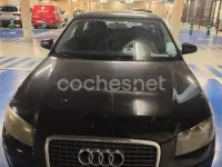 Usado Audi A3 Ambiente 115 CV (84 kW) 2006 Negro Utilitario