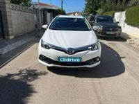 Usado Toyota Auris Hybrid Active 99 CV (72 kW) 2017 Blanco Familiar