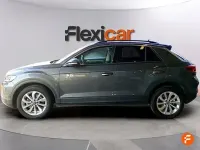 Usado VW T-Roc Life 150 CV (110 kW) 2023 Gris SUV