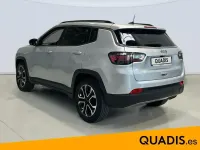 Usado Jeep Compass Limited 130 CV (95 kW) 2022 Gris / plata SUV