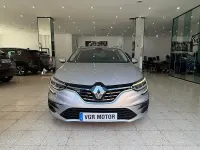 Usado Renault Mégane GrandTour Techno 140 CV (102 kW) 2023 Gris / plata Familiar