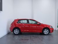Usado VW Golf VII Edition 115 CV (84 kW) 2020 Rojo Berlina