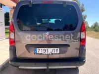 Usado Peugeot Partner Tepee Outdoor 120 CV (88 kW) 2016 Marrón Monovolumen